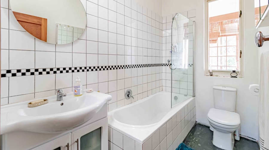 To Let 1 Bedroom Property for Rent in Oranjezicht Western Cape